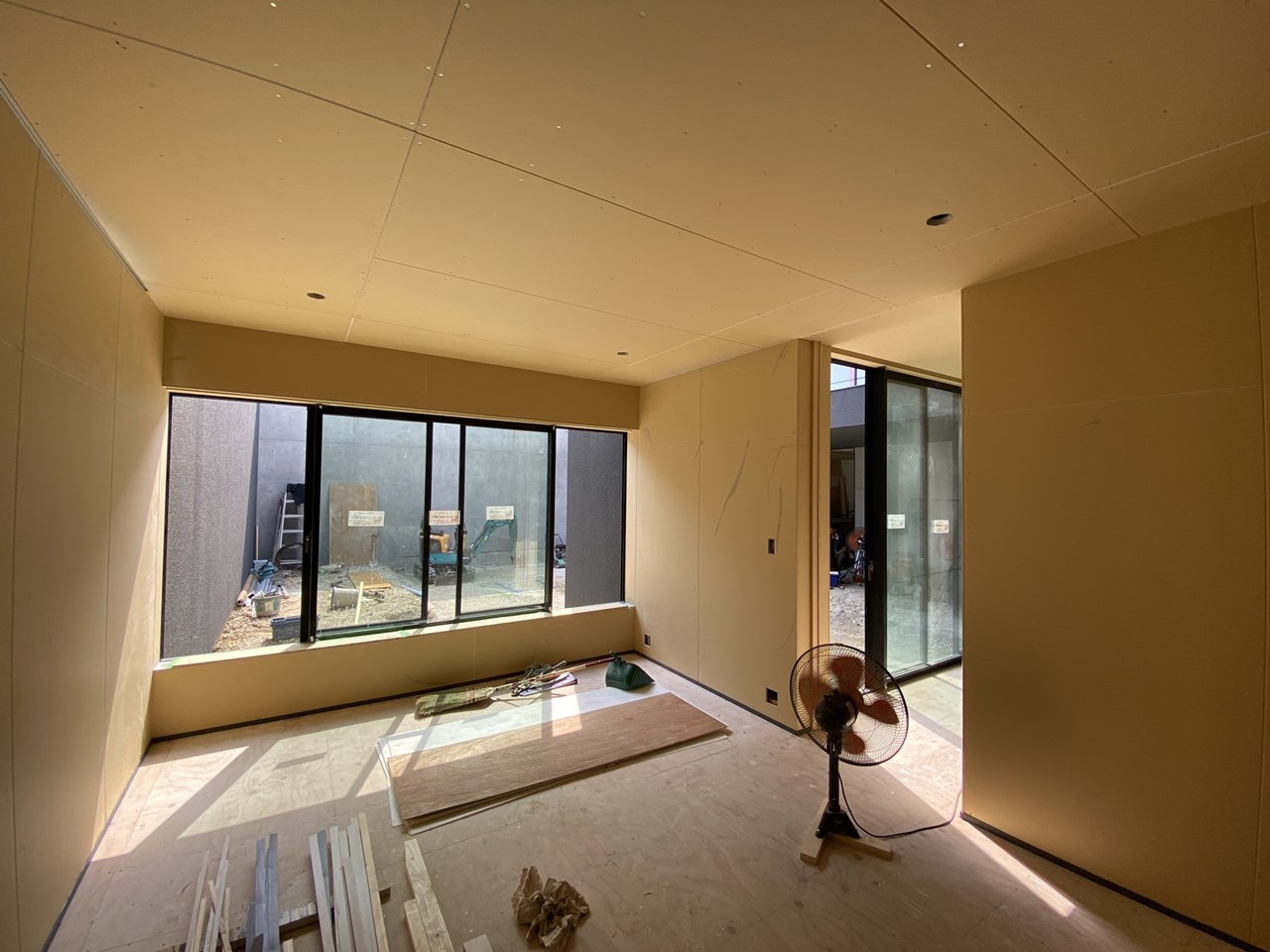 大阪のコートハウス　1階応接室の工事写真