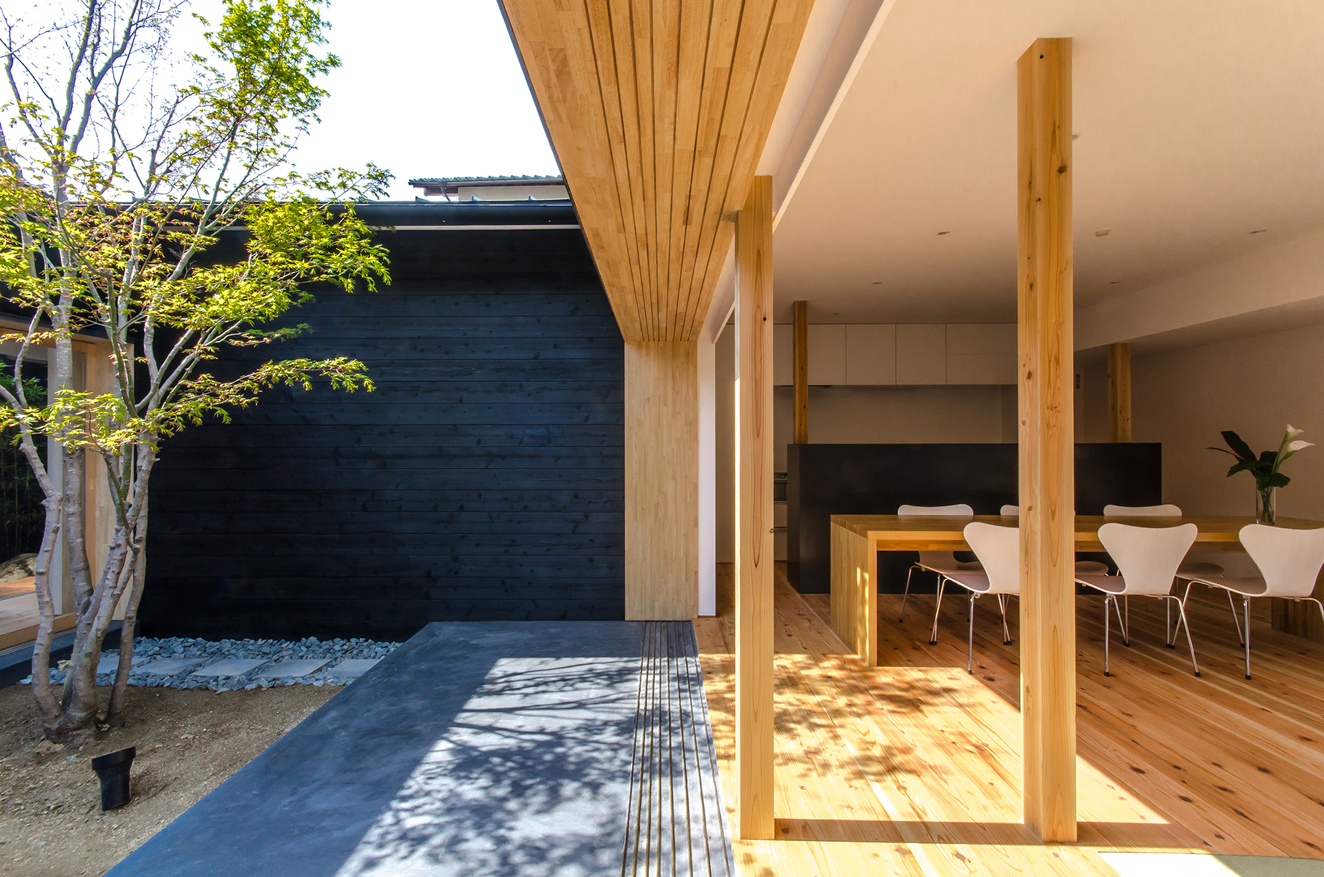奈良市にある中庭の平屋住宅、内観実例