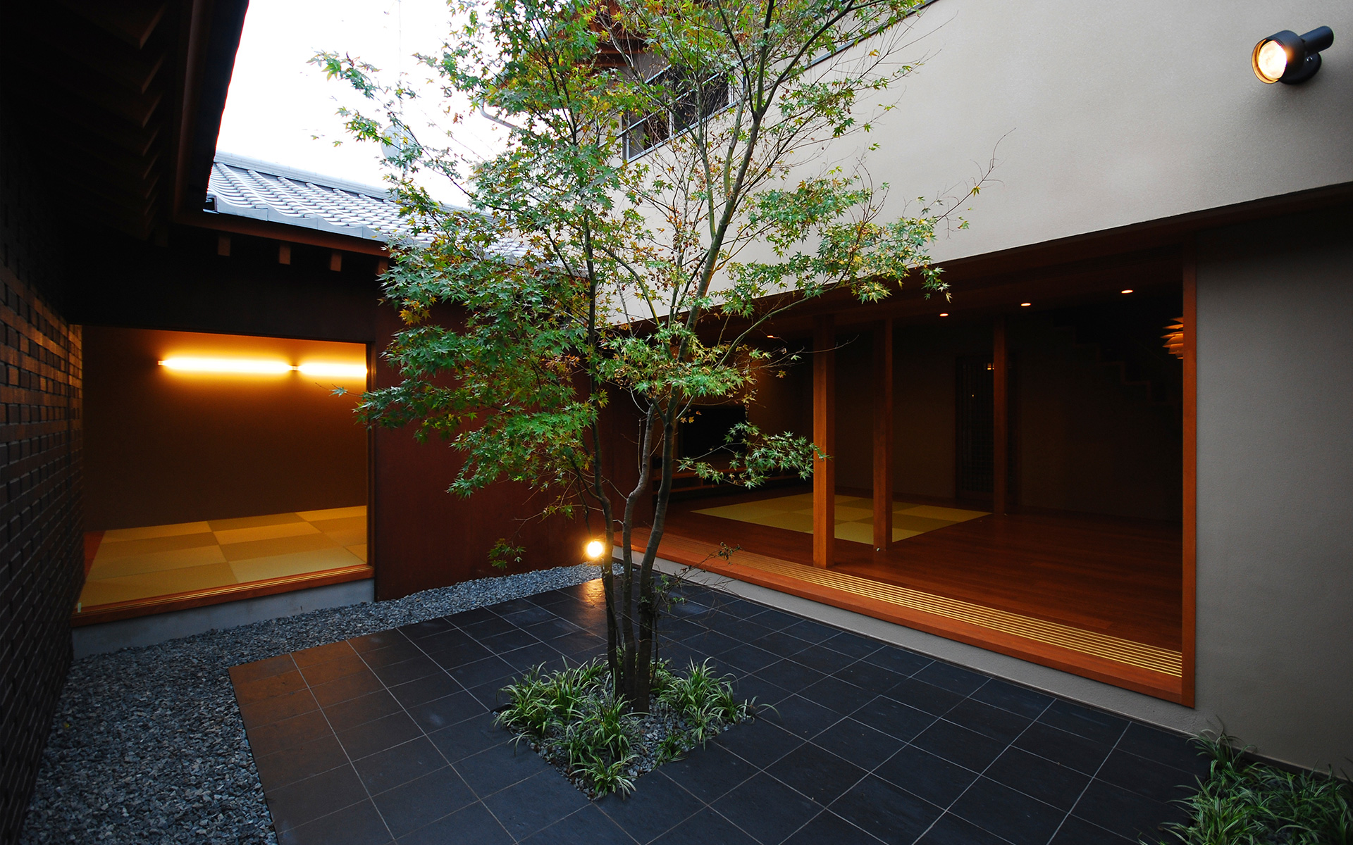 大阪府和泉市にある中庭の家、外観実例