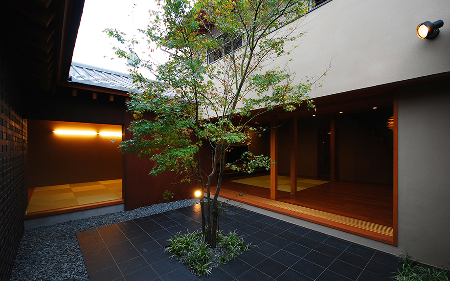大阪府和泉市にある中庭の家、外観実例