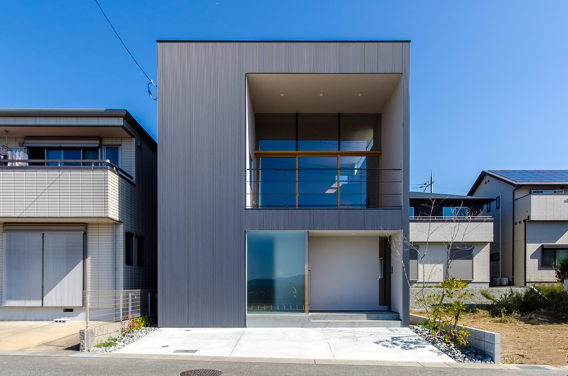 大阪府箕面市に計画された注文住宅,眺望の良い住まい,ガルバリウム鋼板の外観