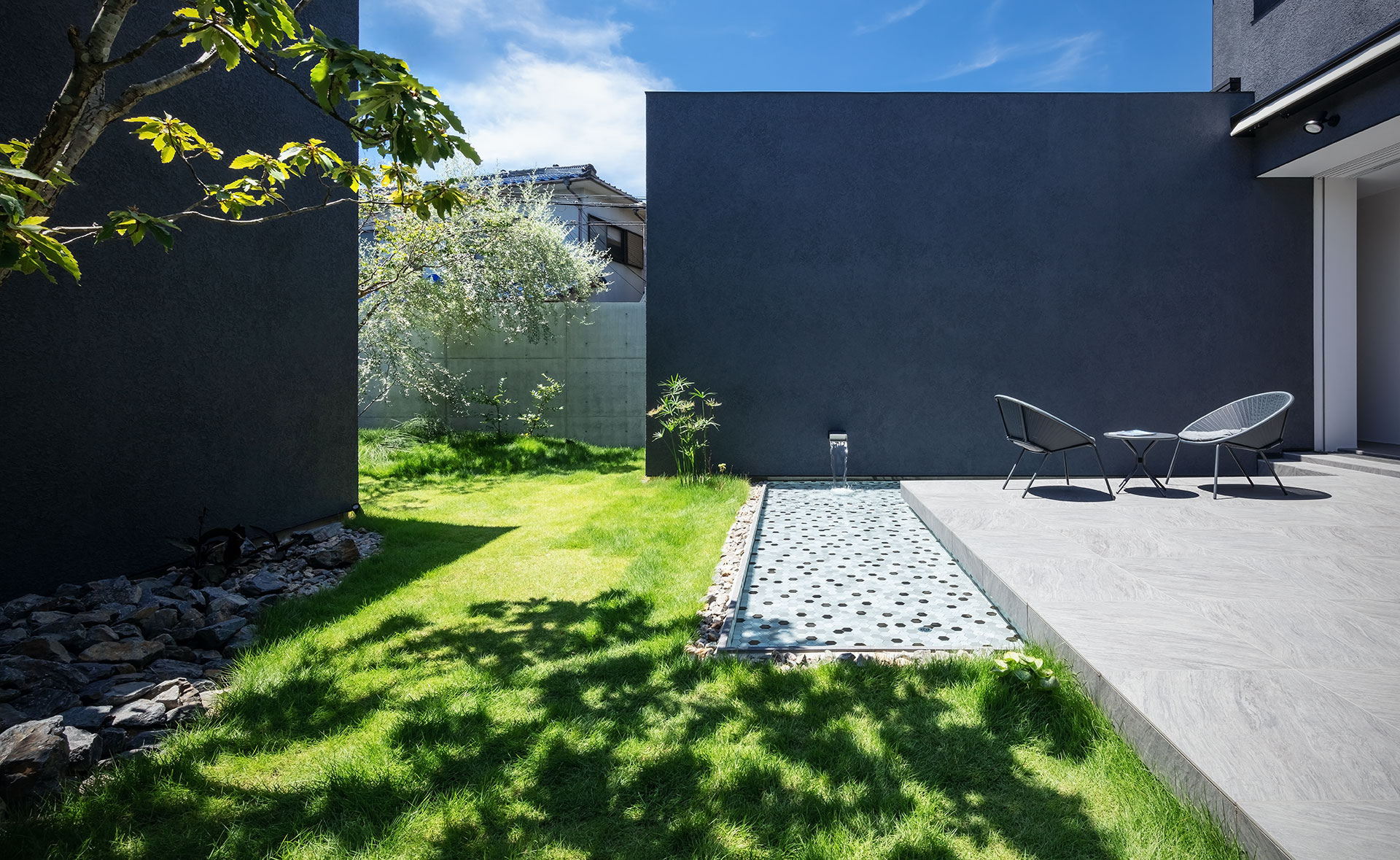 大阪府堺市にあるコートハウス ,中庭のある住宅 の 内観実例写真
